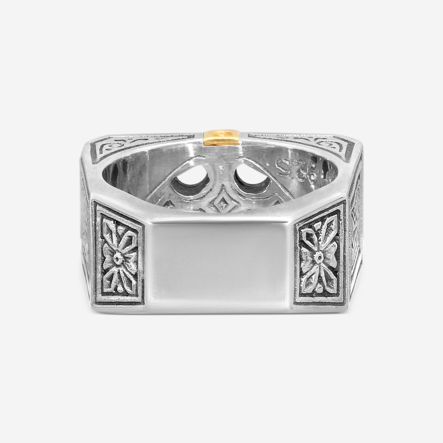 KONSTANTINO – “Stavros” Sterling Silver & 18K Yellow Gold Ring – DKJ833-130 S10

Ring Size: 10.0
Width: 0.38 in.