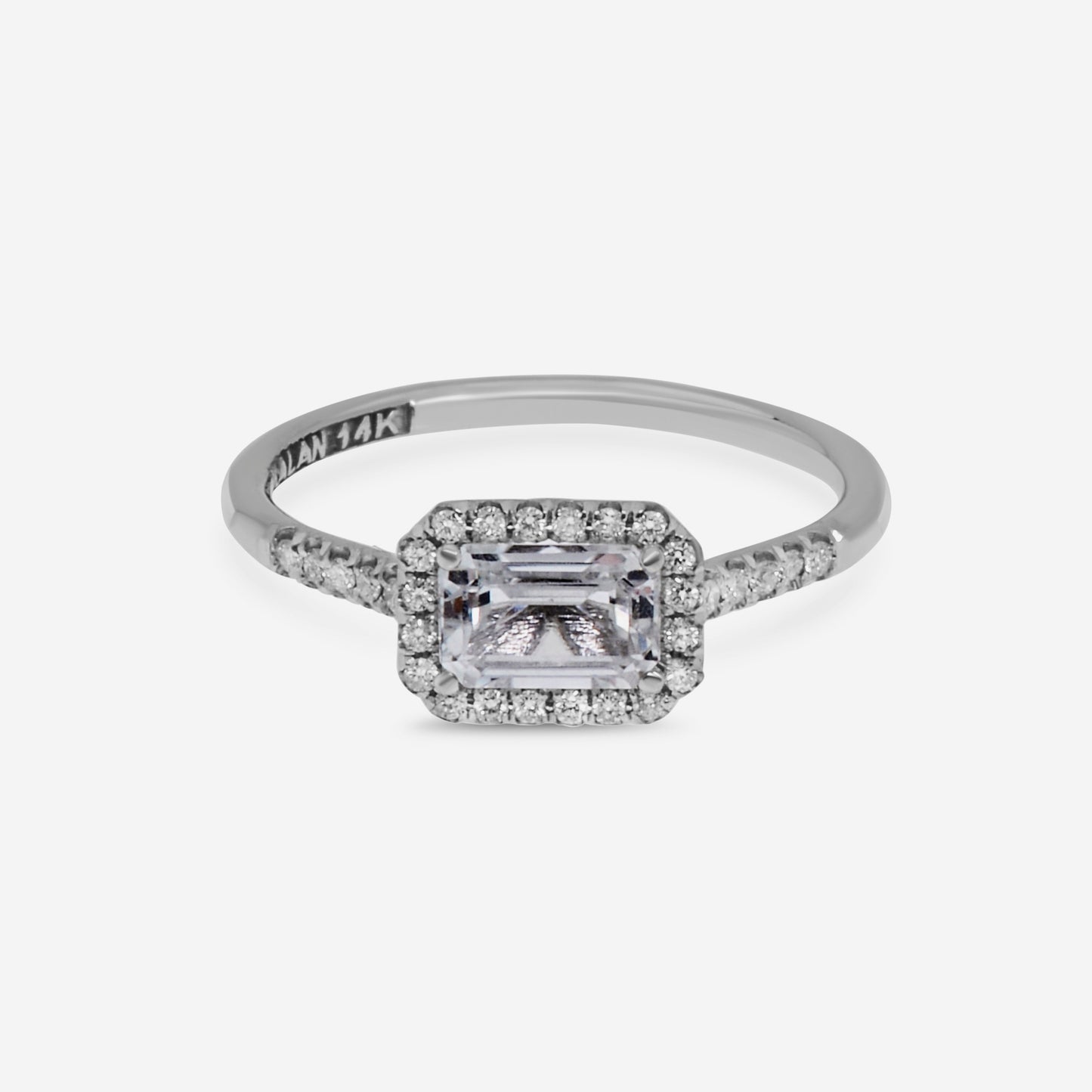 SUZANNE KALAN -  14K White Gold Diamond and White Topaz Ring  (Gross: 1.9 gr.; DIA: 0.14 ct. twd.) - PR530-WGWT-6.5 

Ring Size: 6.5
