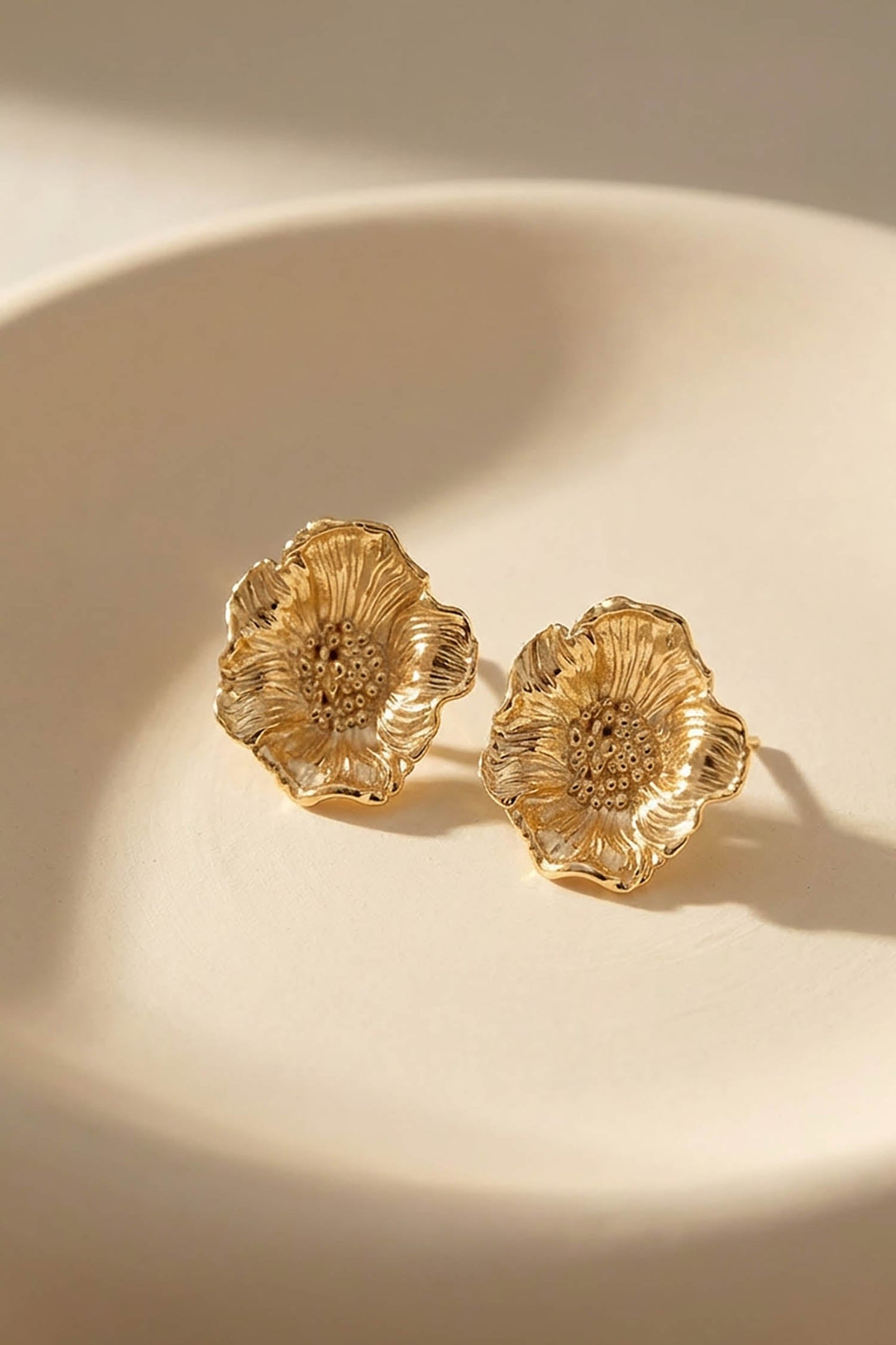 Poppy Studs Gold